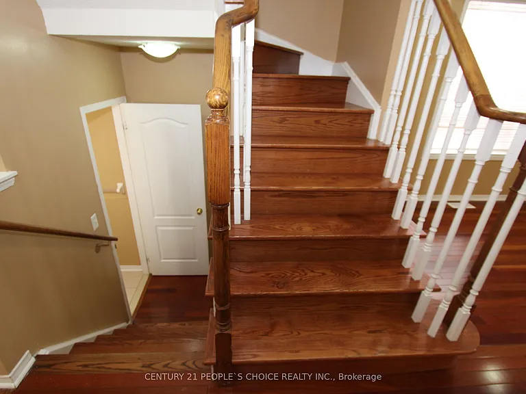 14 Thornbush Blvd — Photo 16