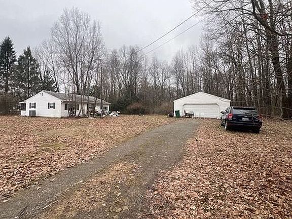 2nd image of 811 Branchton Rd