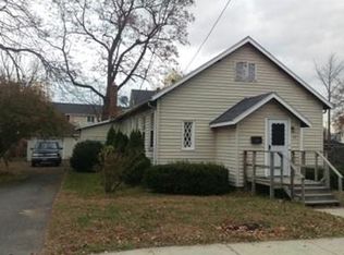 35 Cochran St, Chicopee, MA 01020