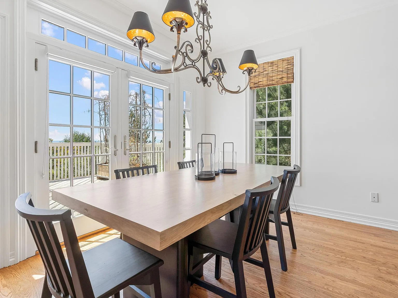 4 bed, 3.5 bath, 3507 sqft, $9,000 — Photo 3