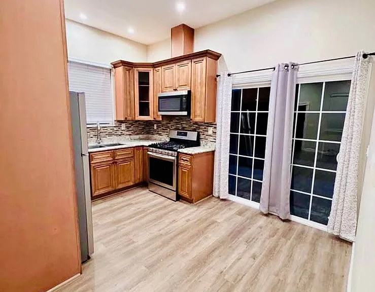 Lester Ct — Photo 1