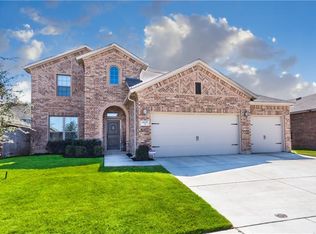 417 Foxcraft Dr, Fort Worth, TX 76131