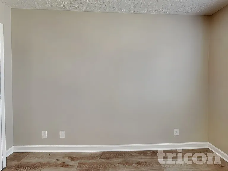 1616 Broad Cir — Photo 13