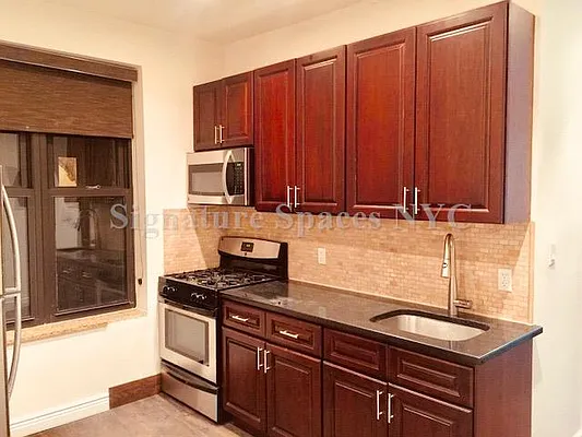 Rented by Signature Spaces NYC Corp | media 14