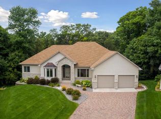 7689 Nottingham Pkwy N, Maple Grove, MN 55311