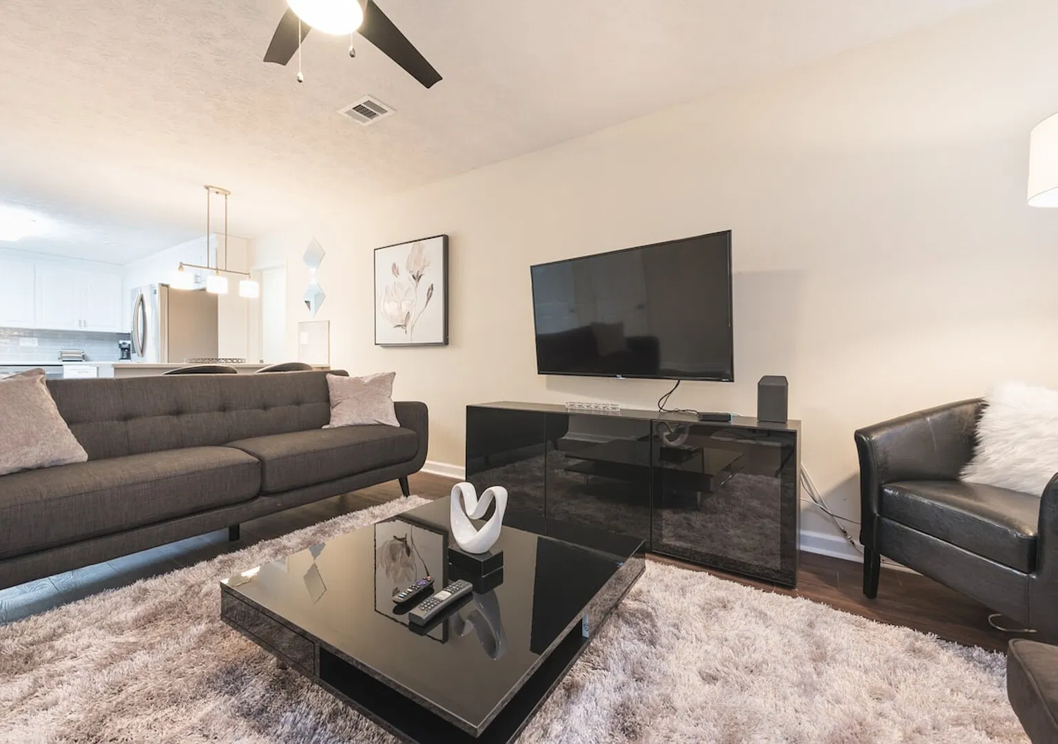 2BR Townhome Sleeps 5 Near GA Horse Park — Photo 2