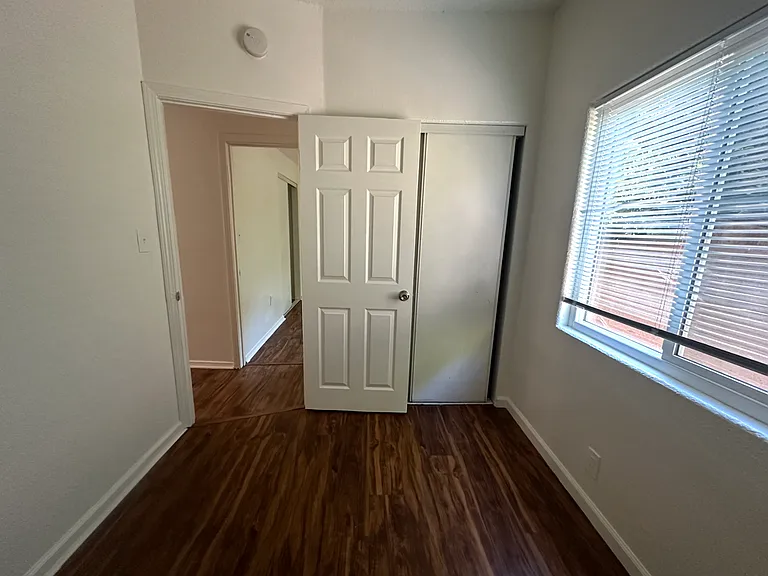 1033 Hoffman Ave #12 — Photo 19
