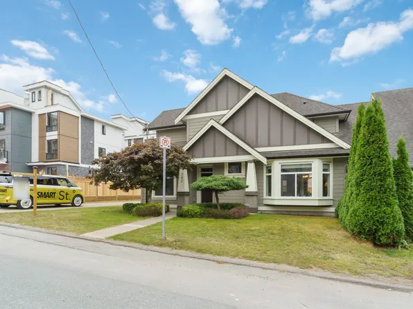 702 Grover Ave, Coquitlam, BC V3J 3C6