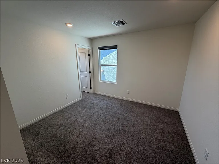 8030 Minavalle Ave — Photo 23