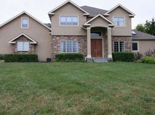 5628 SW Quail Run Ct, Topeka, KS 66610