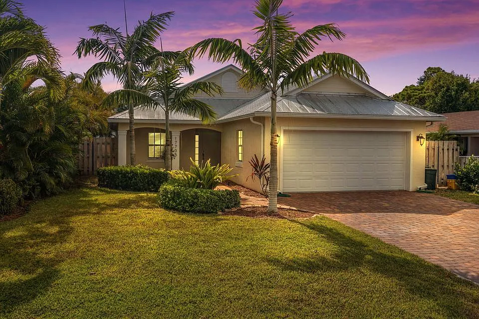 4 bed, 2033 sqft, $4,800 — Photo 1