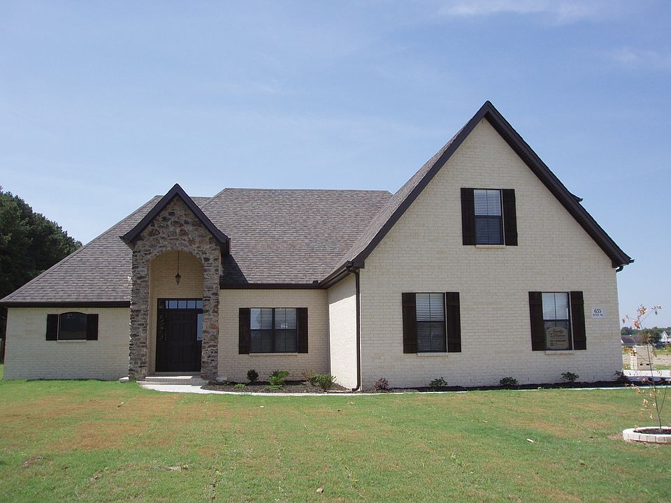 1st image of 635 Koser Dr