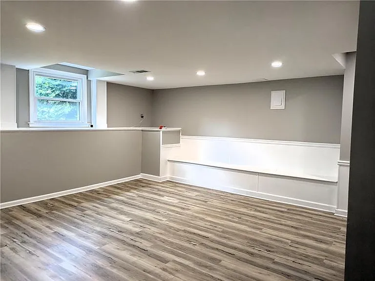 220 Indian Hills Ct — Photo 25