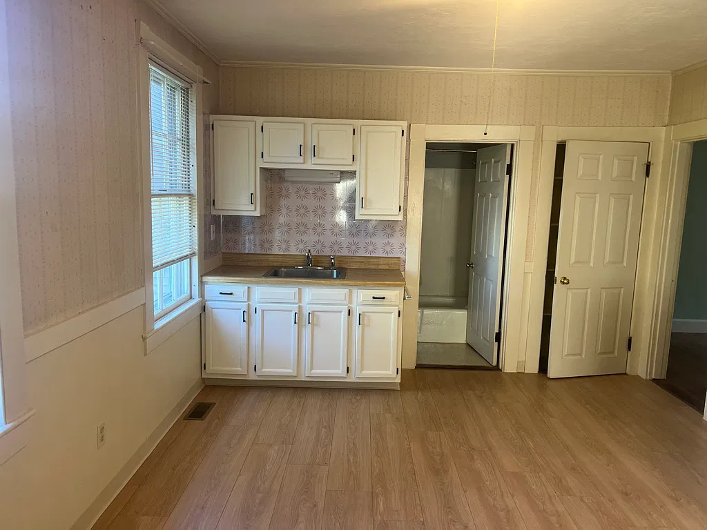 3 bed, $2,800 — Photo 2
