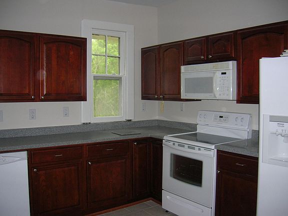 Kitchen with all appliances