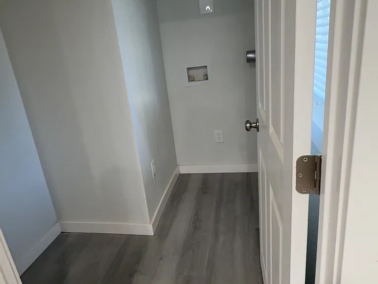 1095 Salmon Ave #1 — Photo 5