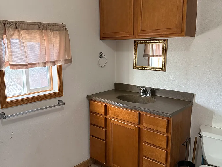 204 Main St — Photo 11