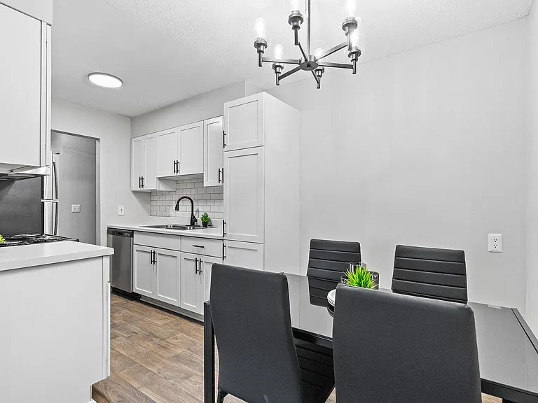 Lancaster Village Apartments — Photo 10
