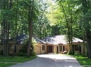 5111 Huntington Dr, Midland, MI