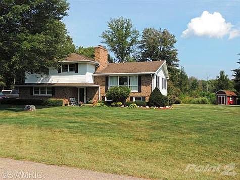 2nd image of 28540 Fairlane Dr