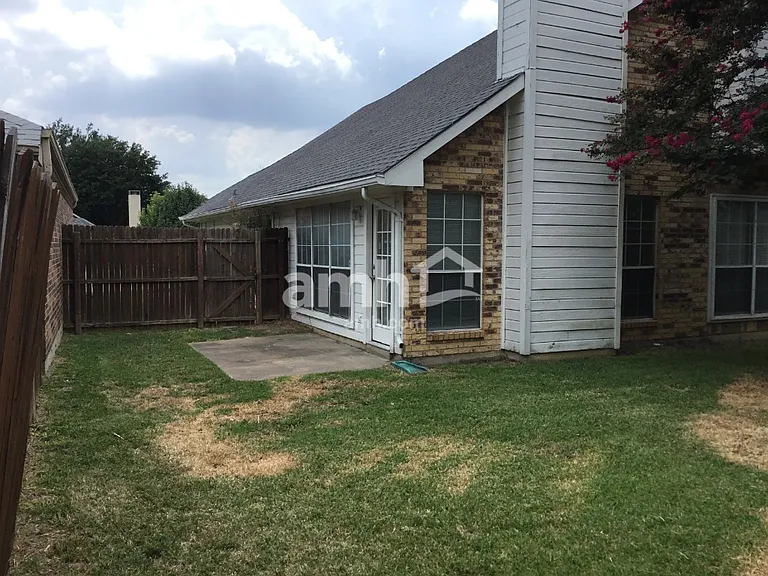 923 Plantation Dr — Photo 20