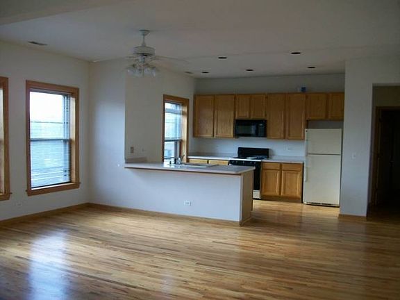 Living room to Kitchen