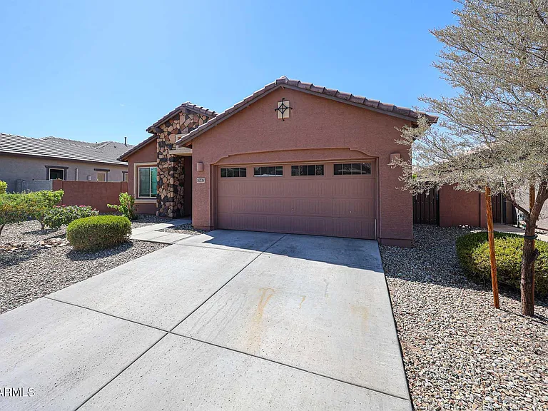 16739 W Sand Hills Rd — Photo 2