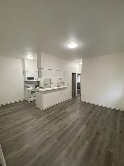 1st image of 2828 Campbell Ave #4