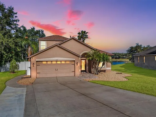 727 Grand Canyon Dr, Valrico, FL 33594