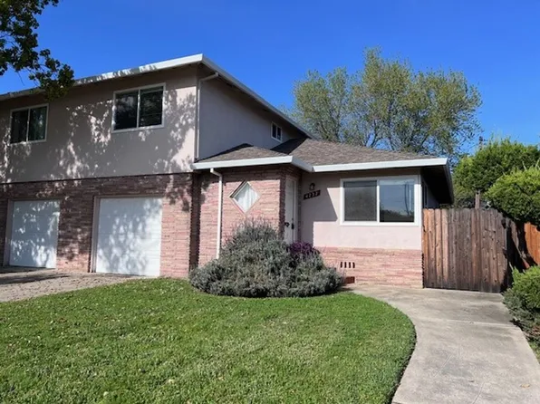 South Land Park Hills Duplex, 4737 Norm Cir, Sacramento, CA 95822