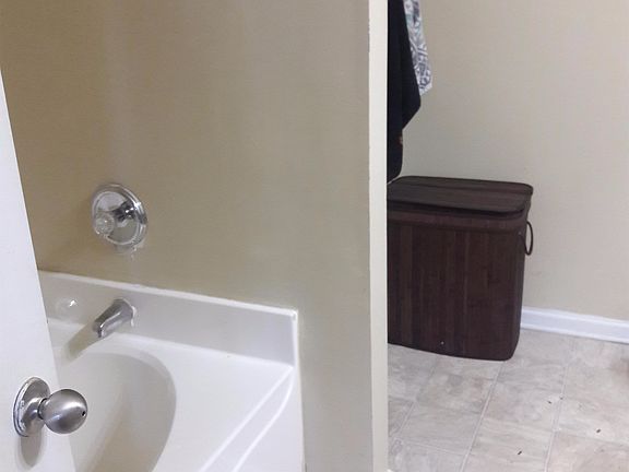 4th image of 5370 Oakley Commons Blvd #1