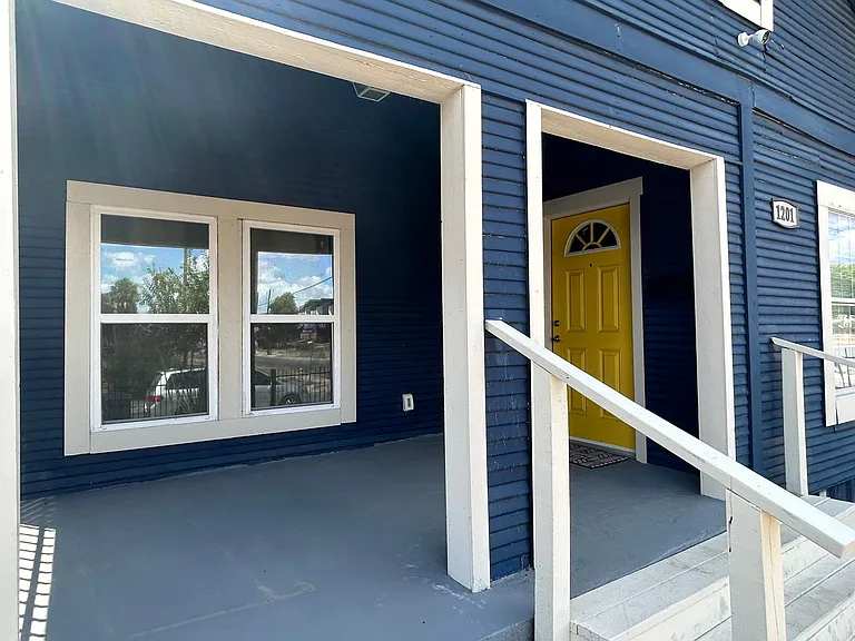1201 S Palmetto — Photo 3
