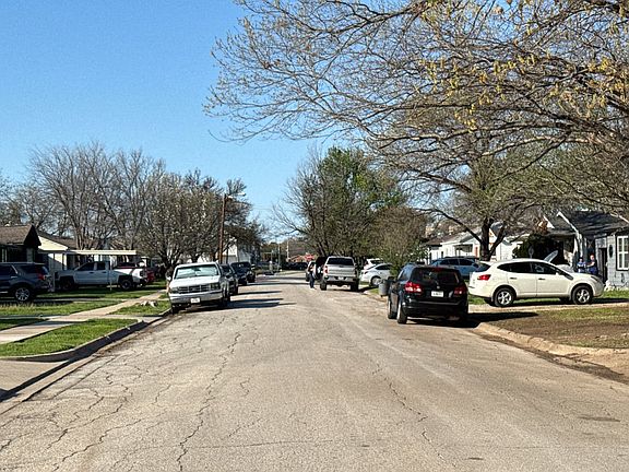 4th image of 3105 Ash Park Dr