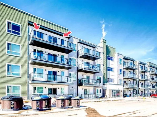 33 W Carringham Gate NW #1402, Calgary, AB T3P 2H6