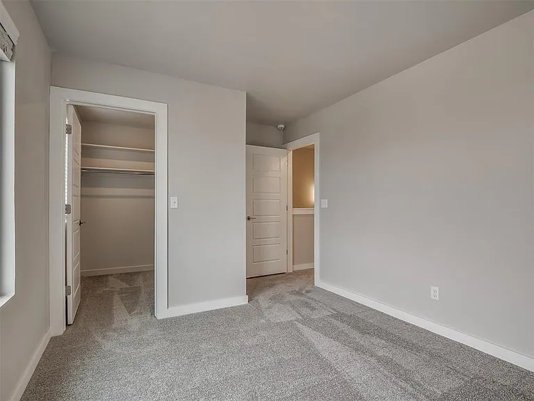 520 NW 176th Ter — Photo 40