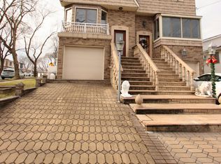 350 Grantwood Ave, Staten Island, NY 10312