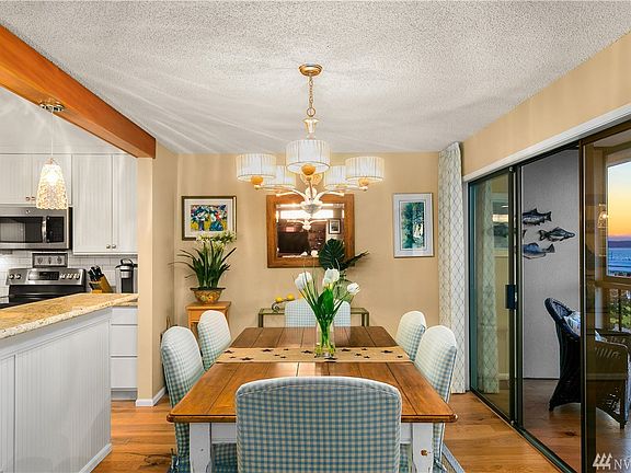 4th image of 601 S 227th St APT 409N