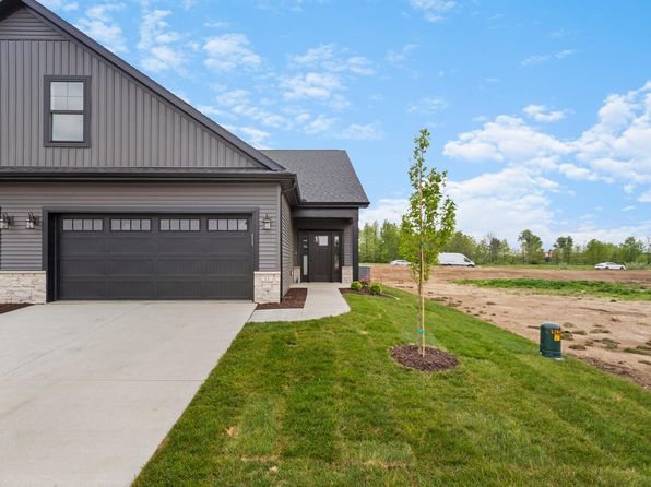 13 Prairie Trl, Monticello, IL 61856