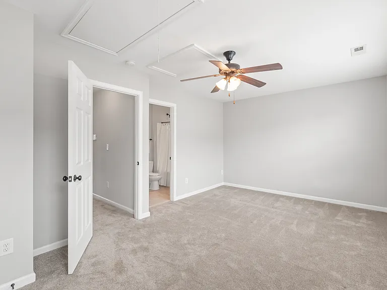241 N Irwin Ave — Photo 13