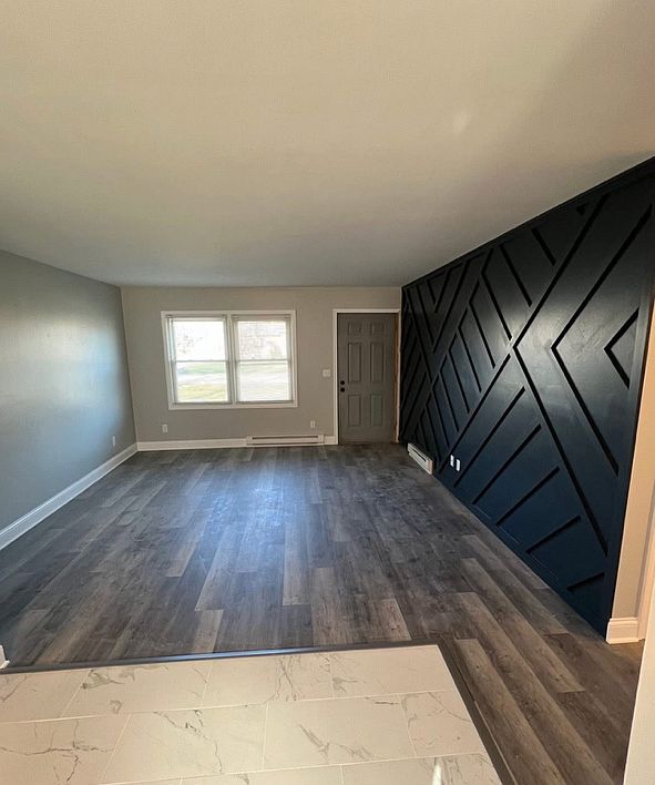 1st image of 415 E North St APT 1