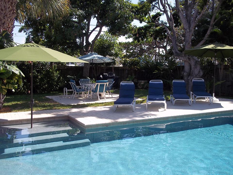 Large pool with sun bench and two deep end benches. Gas heater for winter swimming. Weekly pool service included. Very private, completely fenced.