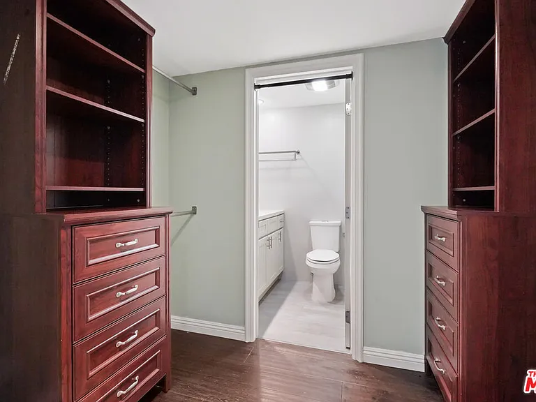 800 W 1st St #1409 — Photo 29