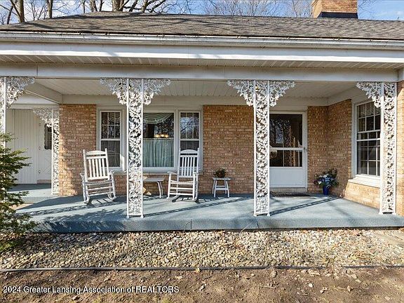 5th image of 2775 Warwick St