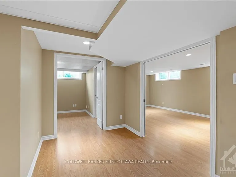12 Oakwood Ave — Photo 20