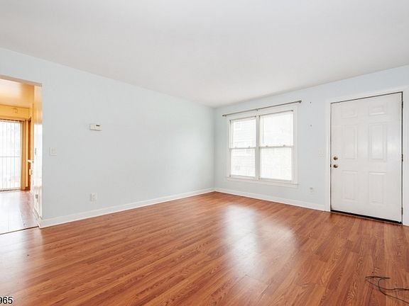 4th image of 197 Fort Lee Rd