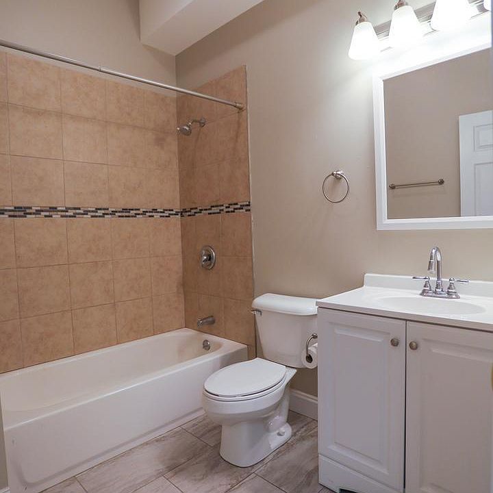 1st image of 1578 N Clybourn Ave #524