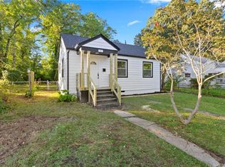 86 Cavalier Rd, Hampton, VA 23669