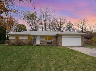 2774 Dunmore Dr, Saginaw, MI