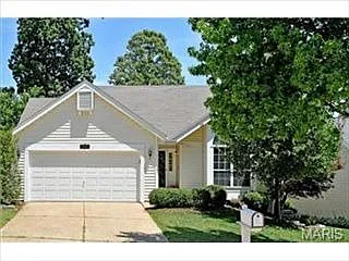 1012 Oak Glen Cir photo 1