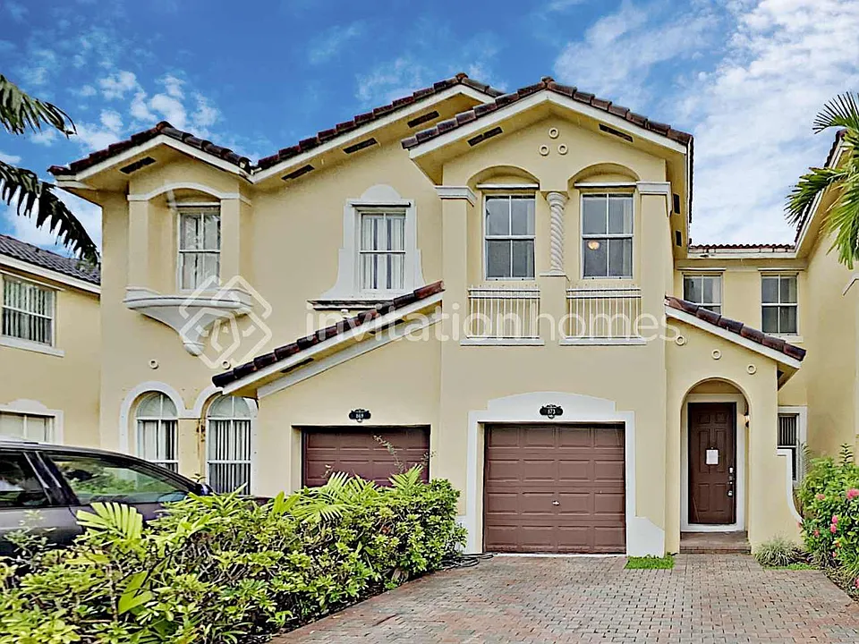 873 SW 149th Ct
